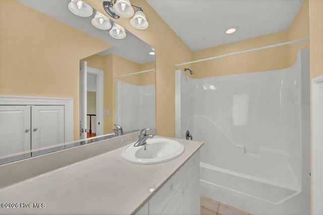 142 Foxwood Lane, Wilmington, NC 28409