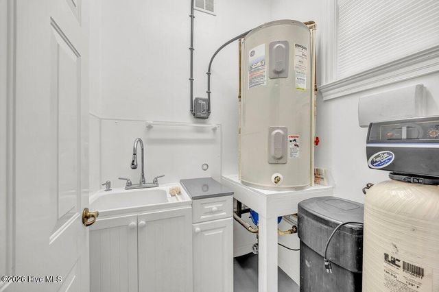 142 Foxwood Lane, Wilmington, NC 28409