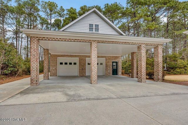142 Foxwood Lane, Wilmington, NC 28409