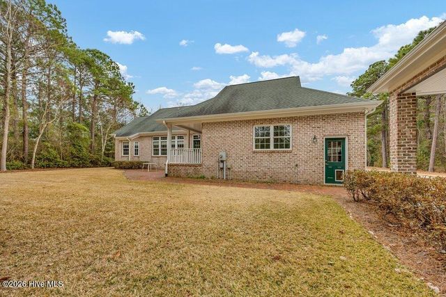 142 Foxwood Lane, Wilmington, NC 28409