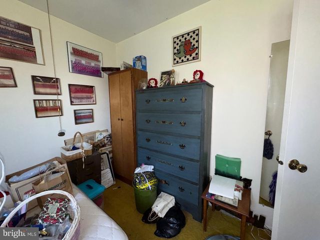 17 GRAYBURN DR, Marlton, NJ 08053