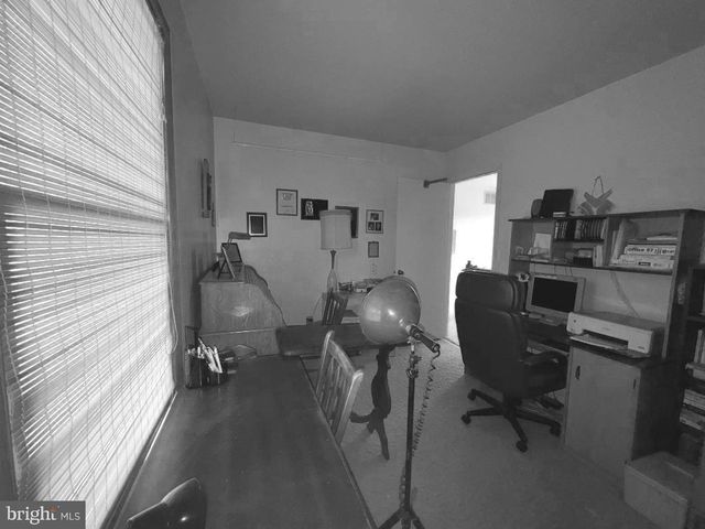 17 GRAYBURN DR, Marlton, NJ 08053