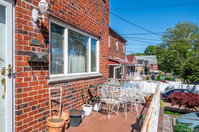 1515 Bantam Place, Bronx, NY 10469