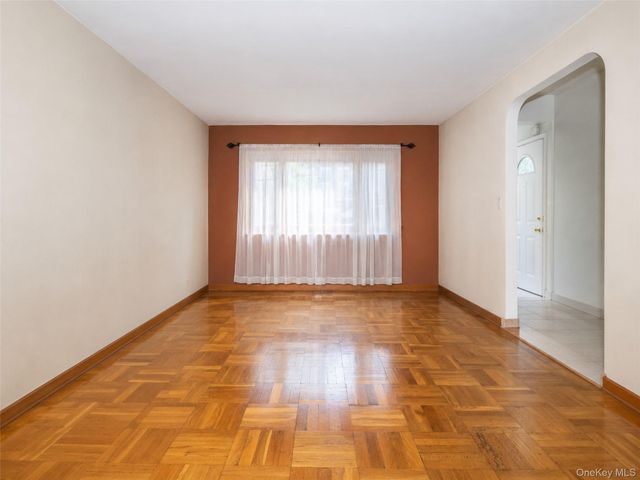 1515 Bantam Place, Bronx, NY 10469