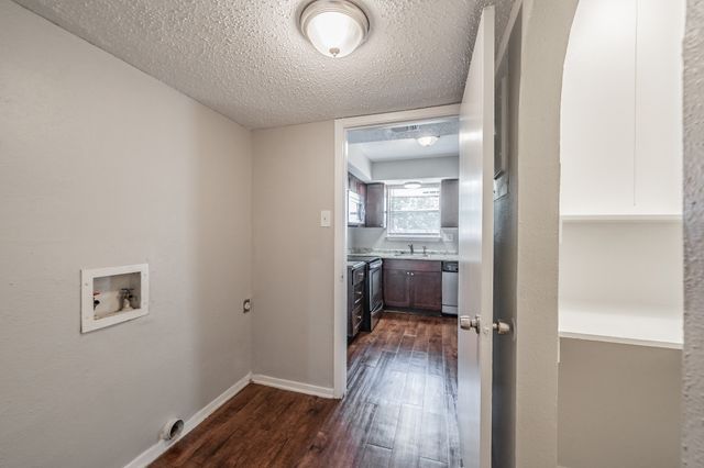 1755 Farleigh Court, Fort Worth, TX 76140