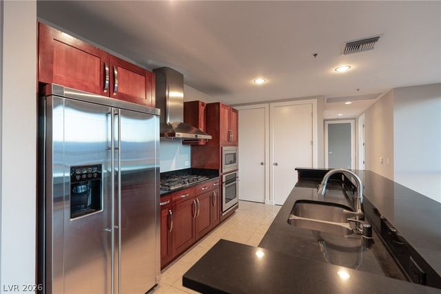 4575 DEAN MARTIN Drive 2508, Las Vegas, NV 89103