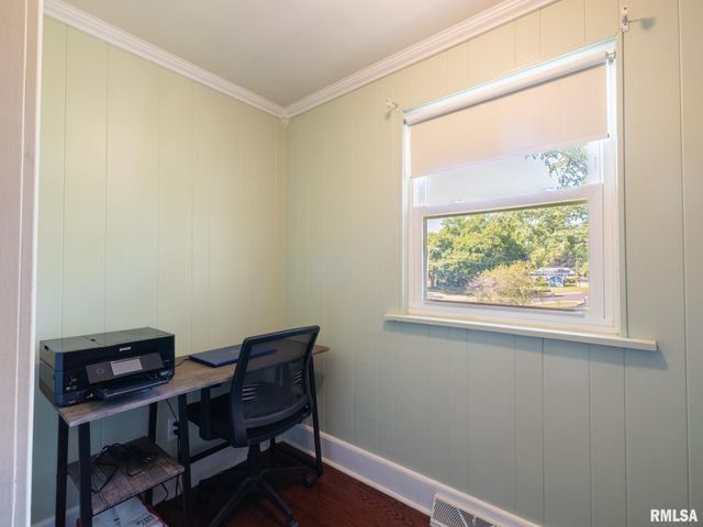 301 E FERNWOOD Street, Morton, IL 61550