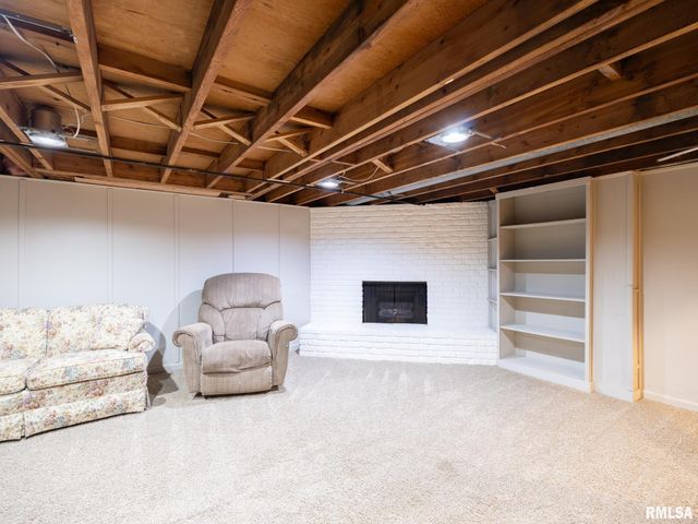 301 E FERNWOOD Street, Morton, IL 61550