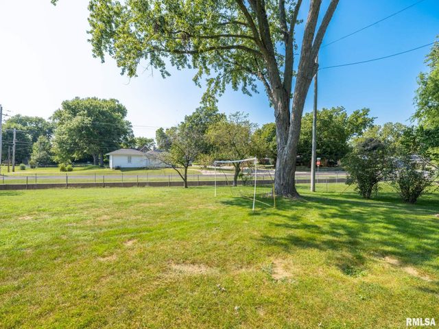 301 E FERNWOOD Street, Morton, IL 61550