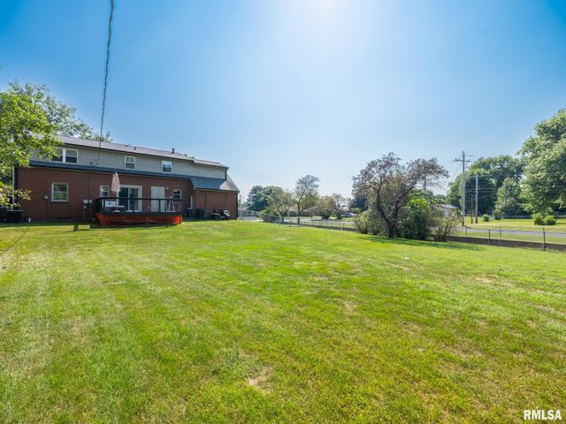 301 E FERNWOOD Street, Morton, IL 61550