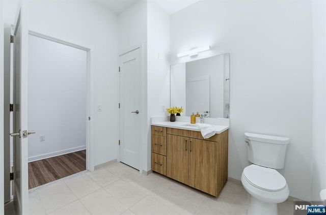 37 Orange Road 401, Montclair, NJ 07042