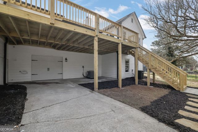 1525 WYNFIELD DR, Auburn, GA 30011