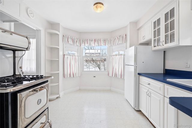 1864 22nd Street, Wyandotte, MI 48192