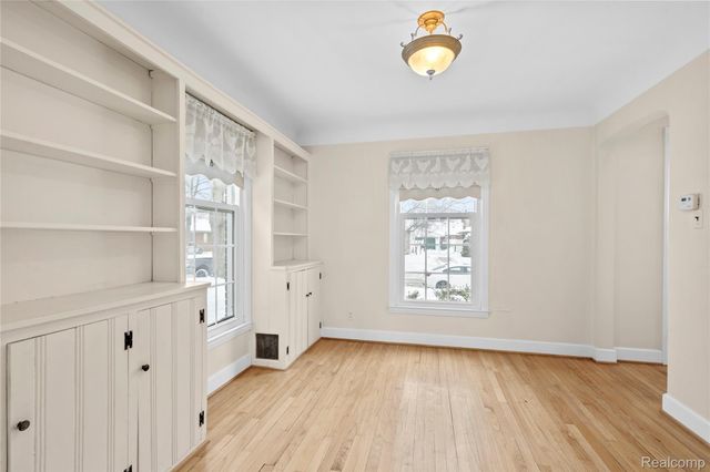 1864 22nd Street, Wyandotte, MI 48192