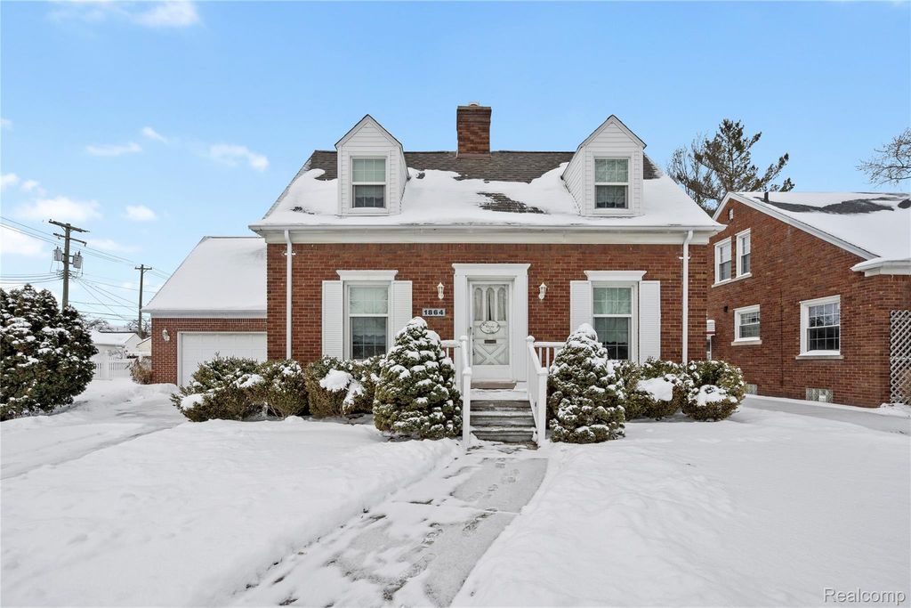 1864 22nd Street, Wyandotte, MI 48192