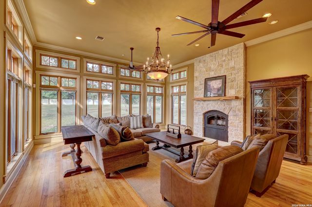 1104-B Lois St, Kerrville, TX 78028