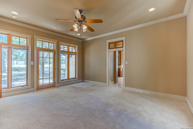 1104-B Lois St, Kerrville, TX 78028