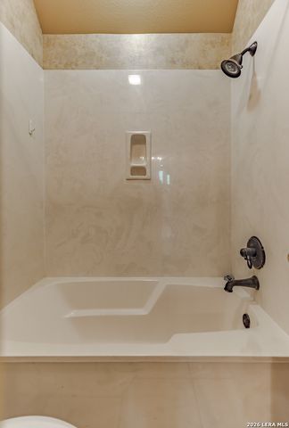 1104-B Lois St, Kerrville, TX 78028