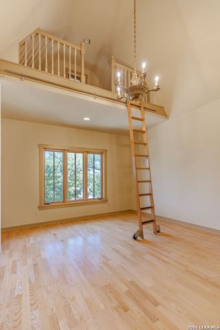 1104-B Lois St, Kerrville, TX 78028