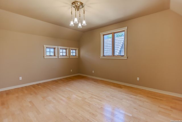 1104-B Lois St, Kerrville, TX 78028