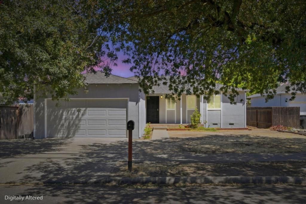 Image 1 of property listing at 1909 Evergreen Avenue, Modesto, CA 95350