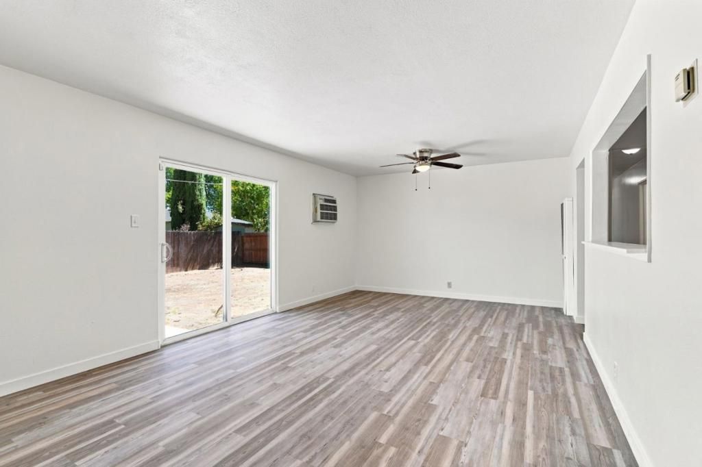 Image 10 of property listing at 1909 Evergreen Avenue, Modesto, CA 95350