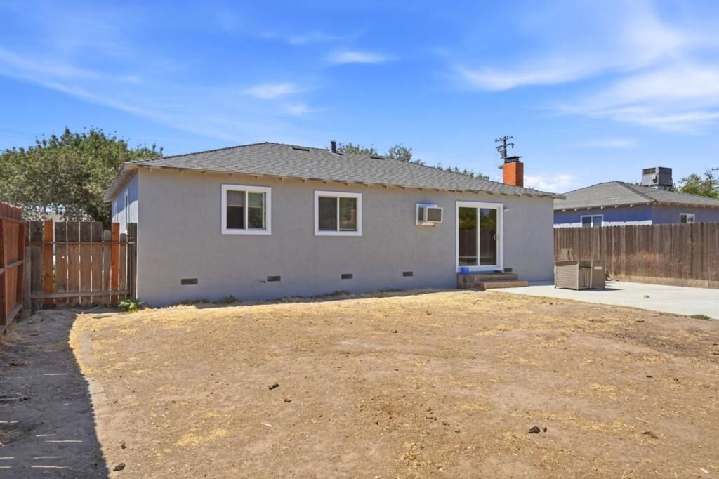 Image 24 of property listing at 1909 Evergreen Avenue, Modesto, CA 95350