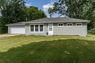 5360 Mccurry Road, Roscoe, IL 61073