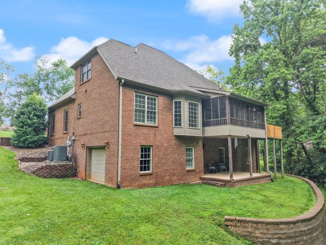 223 Sycamore Springs Drive, Somerset, KY 42503