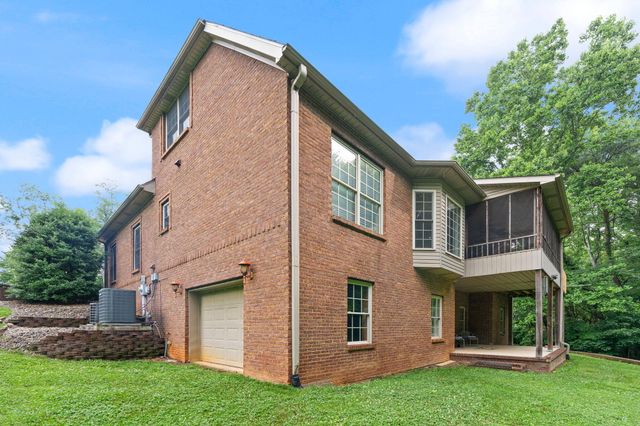 223 Sycamore Springs Drive, Somerset, KY 42503