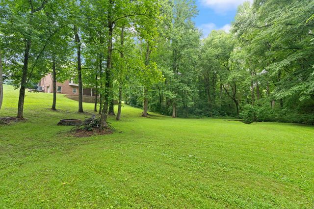 223 Sycamore Springs Drive, Somerset, KY 42503