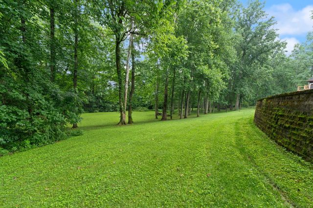 223 Sycamore Springs Drive, Somerset, KY 42503