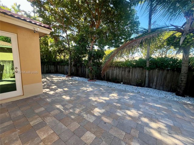 16020 SW 91st Ct, Palmetto Bay, FL 33157