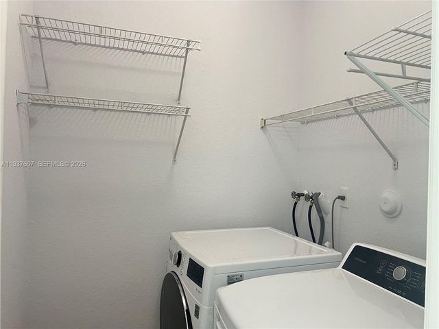 16020 SW 91st Ct, Palmetto Bay, FL 33157