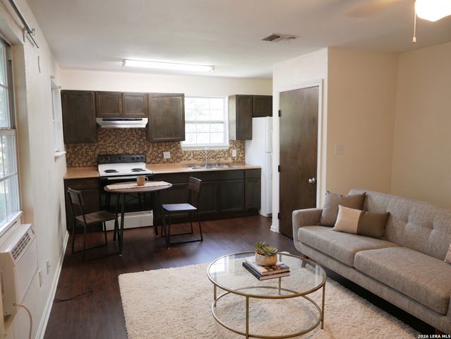 401 DORA ST, San Antonio, TX 78212