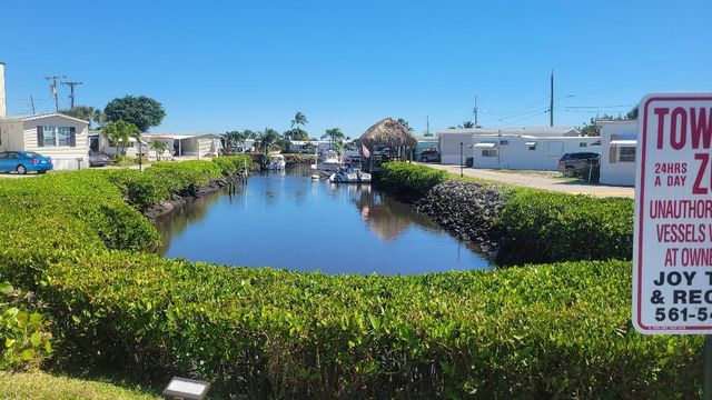 25 S Loafing Street 25, Hypoluxo, FL 33462