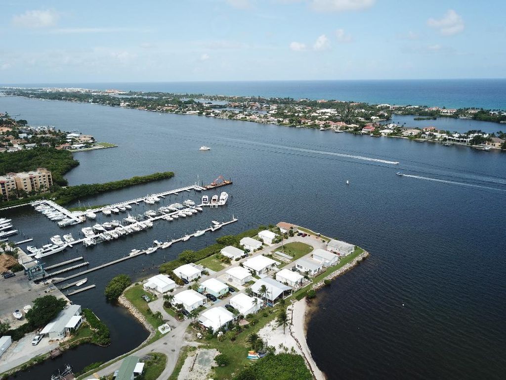 25 S Loafing Street 25, Hypoluxo, FL 33462