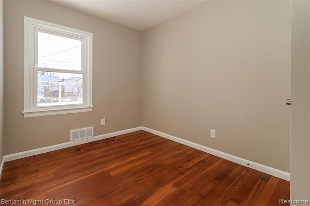 28461 Marquette Street, Garden City, MI 48135