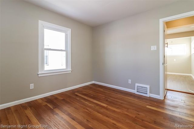 28461 Marquette Street, Garden City, MI 48135