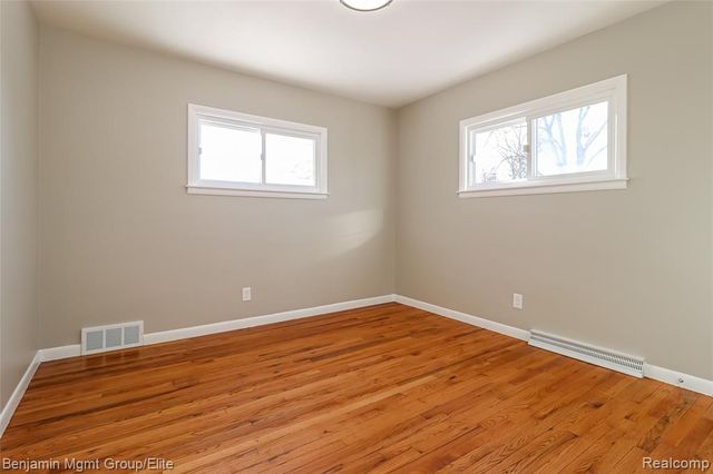 28461 Marquette Street, Garden City, MI 48135