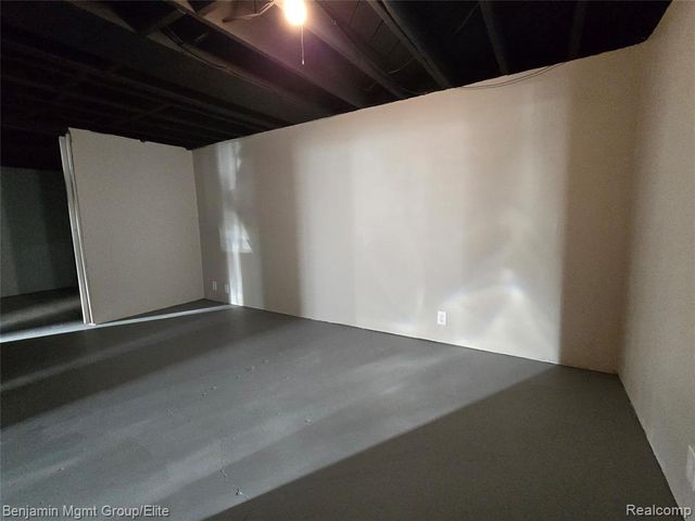 28461 Marquette Street, Garden City, MI 48135