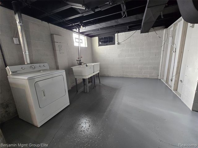 28461 Marquette Street, Garden City, MI 48135