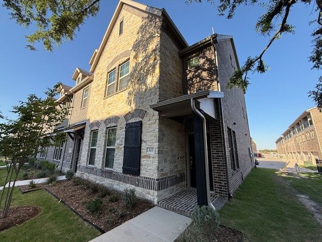 305 Blackthorne Drive, Plano, TX 75074