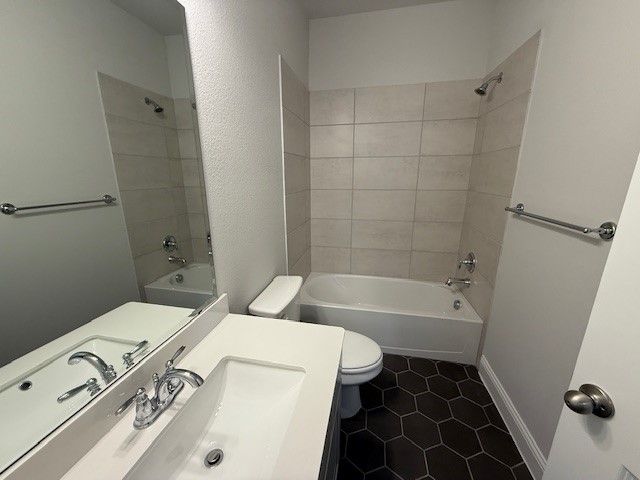 305 Blackthorne Drive, Plano, TX 75074