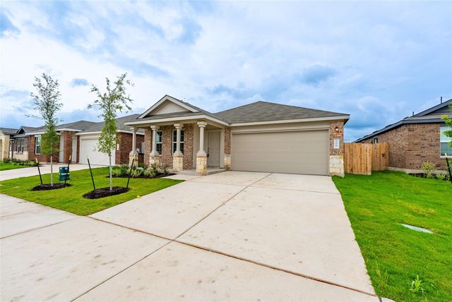 200 Camargue DR, Hutto, TX 78634
