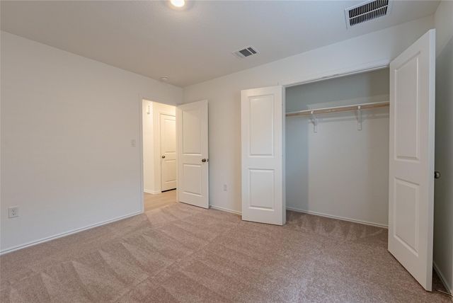 200 Camargue DR, Hutto, TX 78634