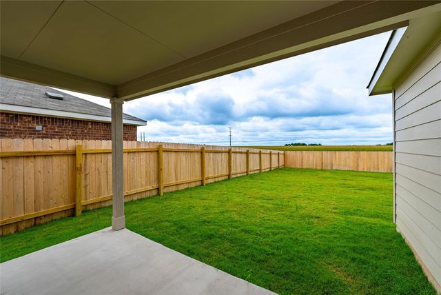 200 Camargue DR, Hutto, TX 78634