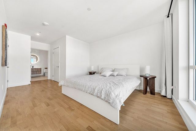 100 Station Lndg 712, Medford, MA 02155