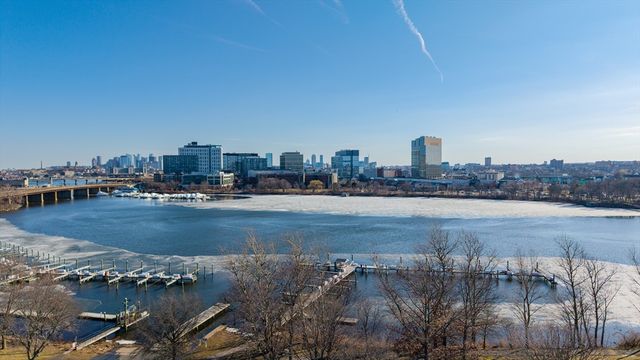 100 Station Lndg 712, Medford, MA 02155