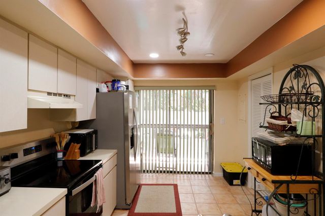 9460 Meadowood Drive 202, Fort Pierce, FL 34951